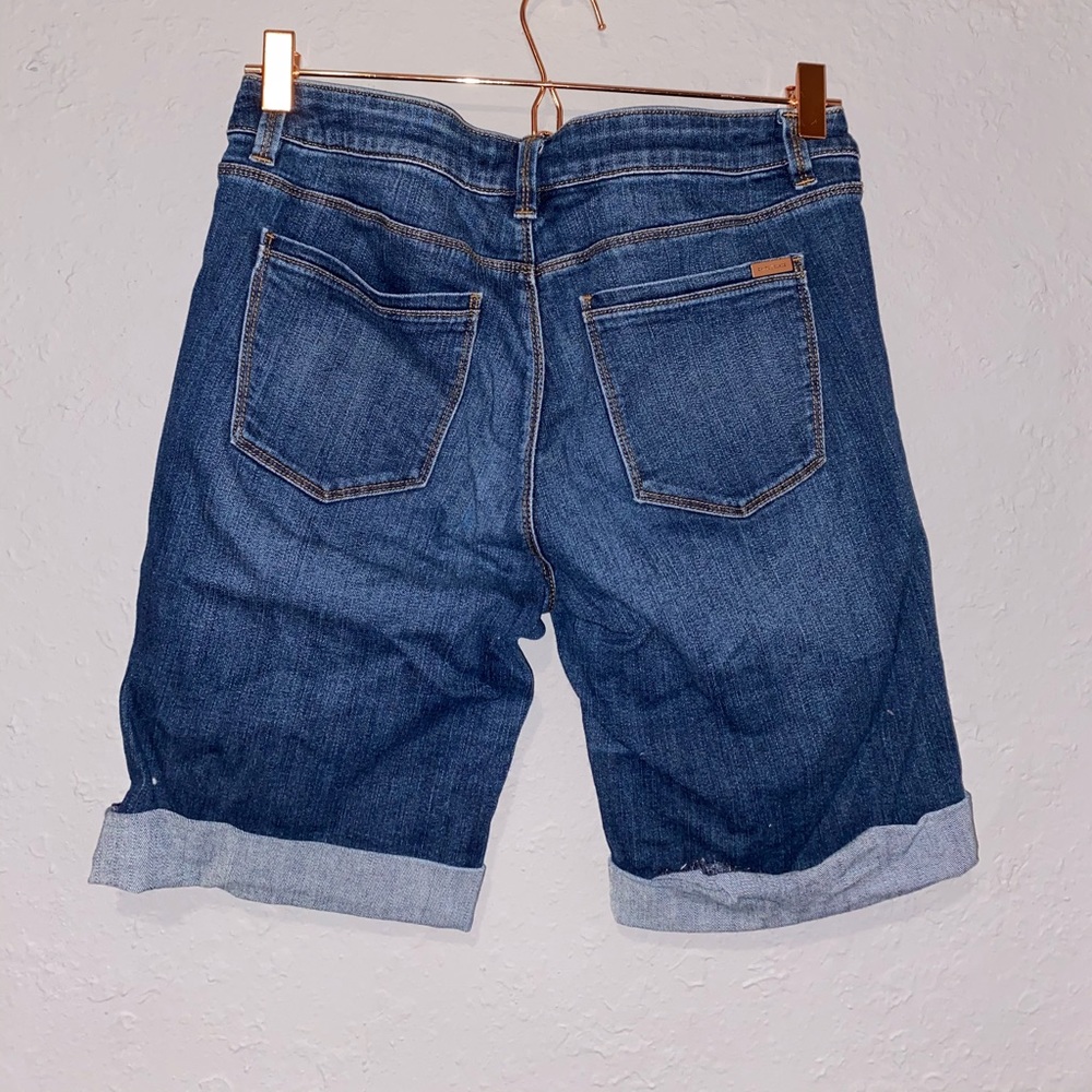 Shorts - Picture 2 of 8